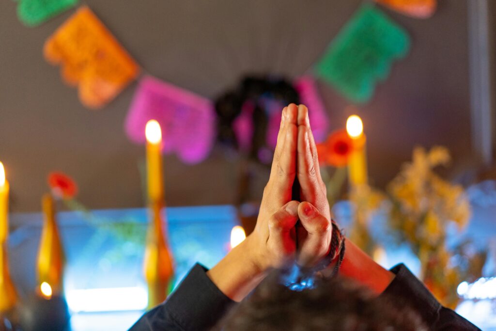 sonhar com pessoas que já morreram significado espiritual tradições