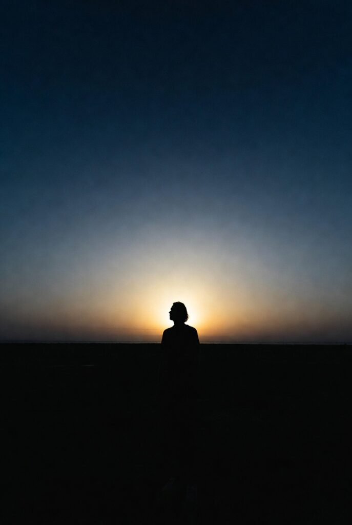 23:23 significado espiritual da mensagem do universo limiar vigília amanhecer transformação