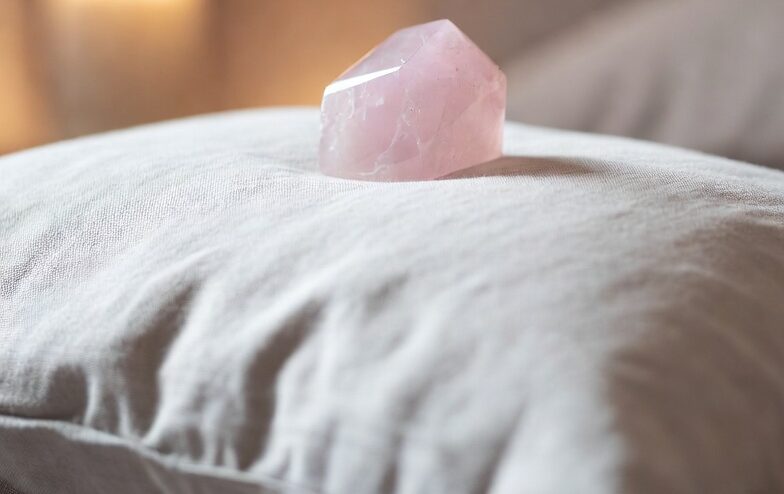quartzo-rosa-travesseiro.